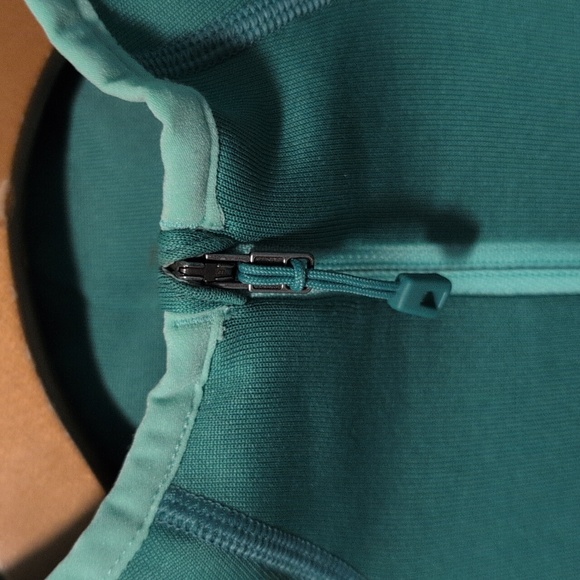 Women's Patagonia Teal Zip Up Shirt - Picture 3 of 7